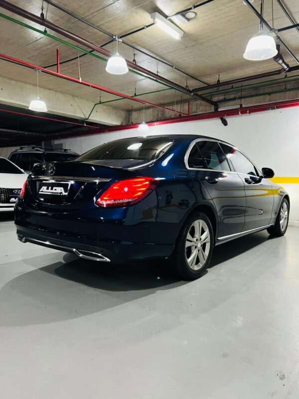 MERCEDES C180 1.6TURBO FLEX AVANTGARDE AUT - 2018/2018 com 69.700KM - Image 7