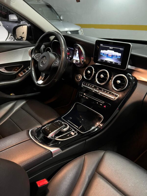 MERCEDES C180 1.6TURBO FLEX AVANTGARDE AUT - 2018/2018 com 69.700KM - Image 11