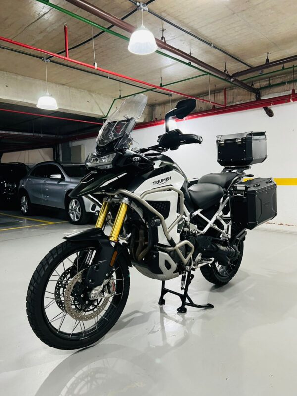 TRIUMPH TIGER 1200 RALLY EXPLORER - 2022/2022 com apenas 4.300KM - Image 3