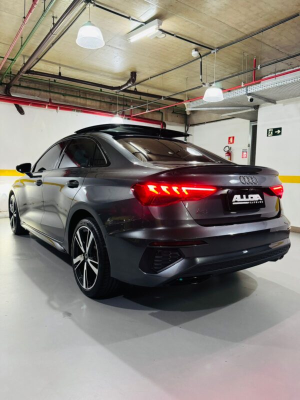 AUDI A3 PERFORMANCE BLACK 2.0TFSI HÍBRIDO SEDAN - 2023/2024 com 11.900KM - Image 4