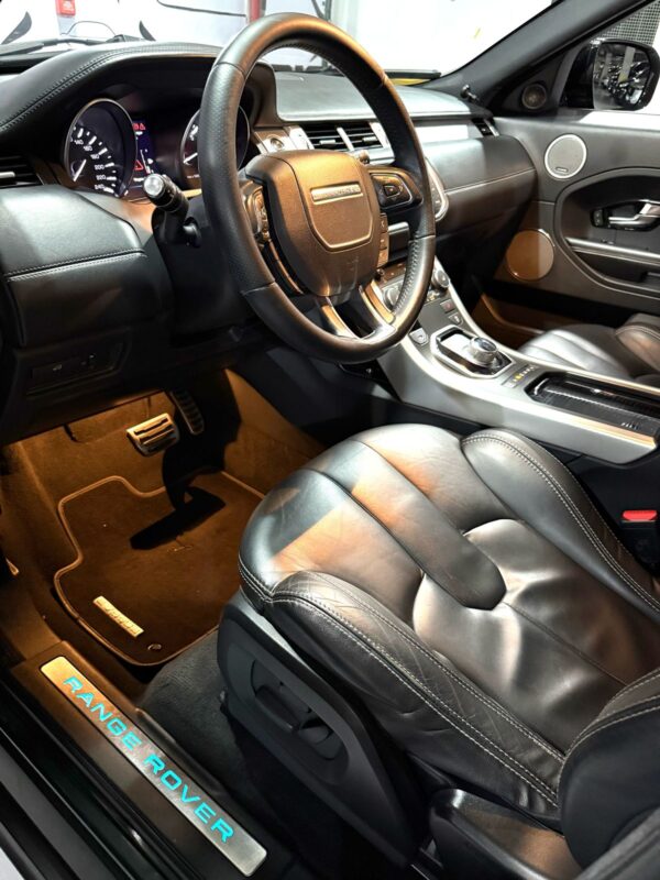 LAND ROVER EVOQUE DYNAMIC TECH 2.0Si4 4WD AUT - 2011/2012 com apenas 93.000KM - Image 9