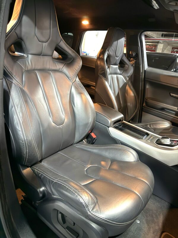 LAND ROVER EVOQUE DYNAMIC TECH 2.0Si4 4WD AUT - 2011/2012 com apenas 93.000KM - Image 10