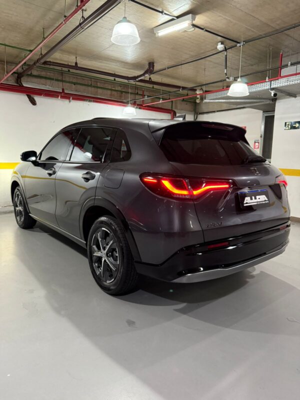HONDA ZR-V TOURING 2.0FLEX AUT - 2023/2024 com apenas 7.600KM - Image 4
