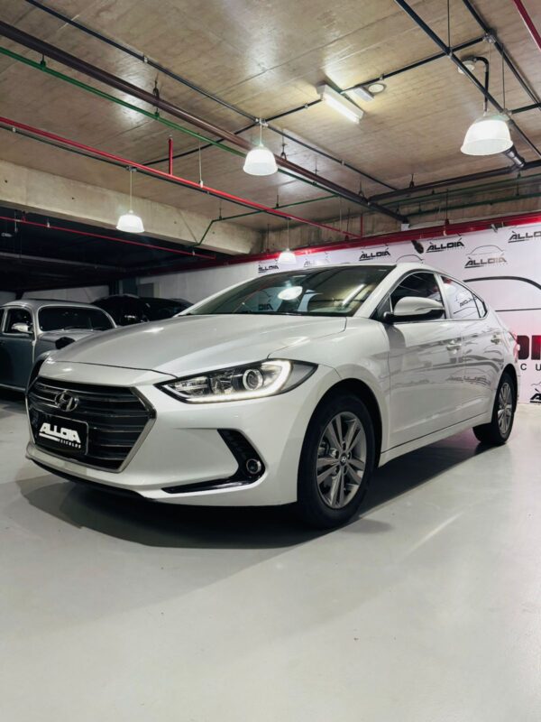 HYUNDAI ELANTRA 2.0FLEX AUTOMÁTICO - 2017/2018 com 56.700KM - Image 3