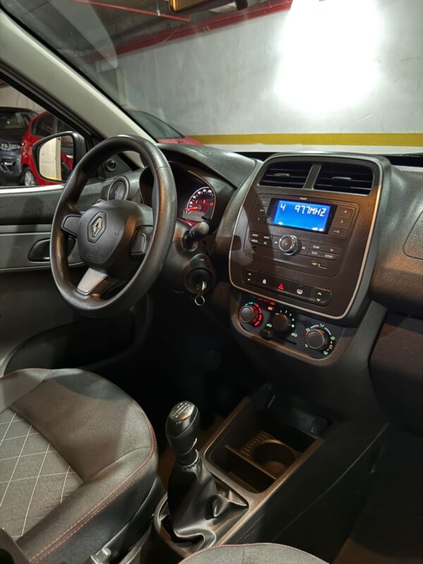 RENAULT KWID ZEN 1.0FLEX - 2021/2022 com 54.400KM - Image 9
