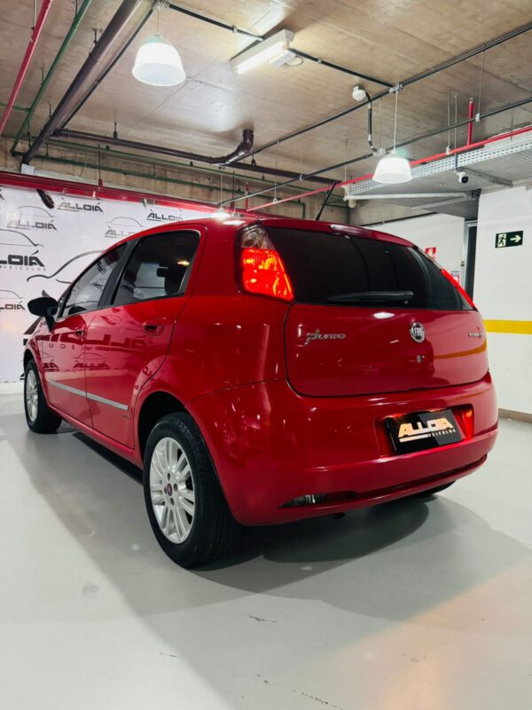 FIAT PUNTO ATRACTIVE 1.4FLEX MANUAL - 2010/2011 com 109.000KM - Image 4