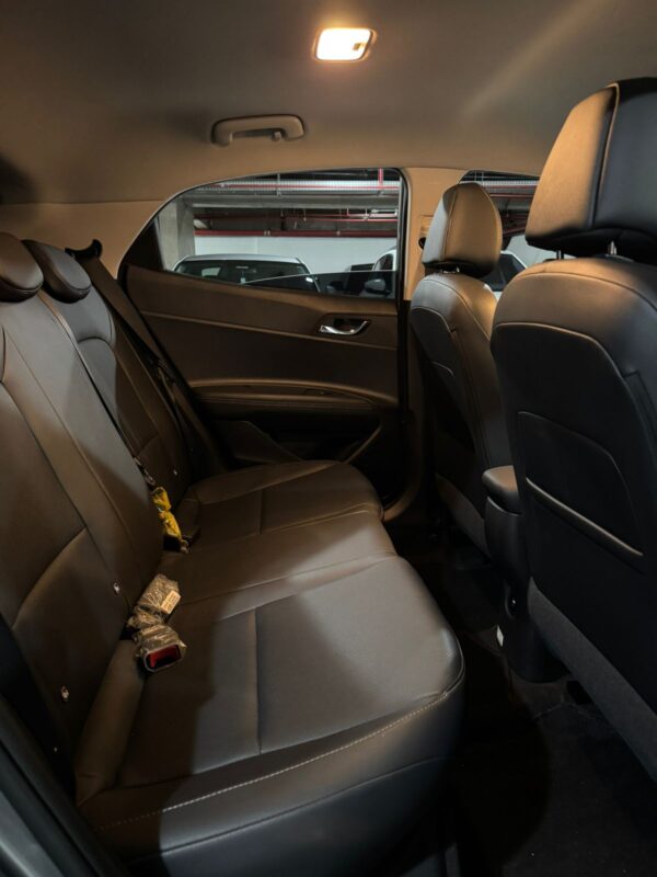 HYUNDAI HB2O PLATINUM SAFETY 1.OTURBO GDI AUT - 2024/2025 com apenas 11.900KM - Image 11
