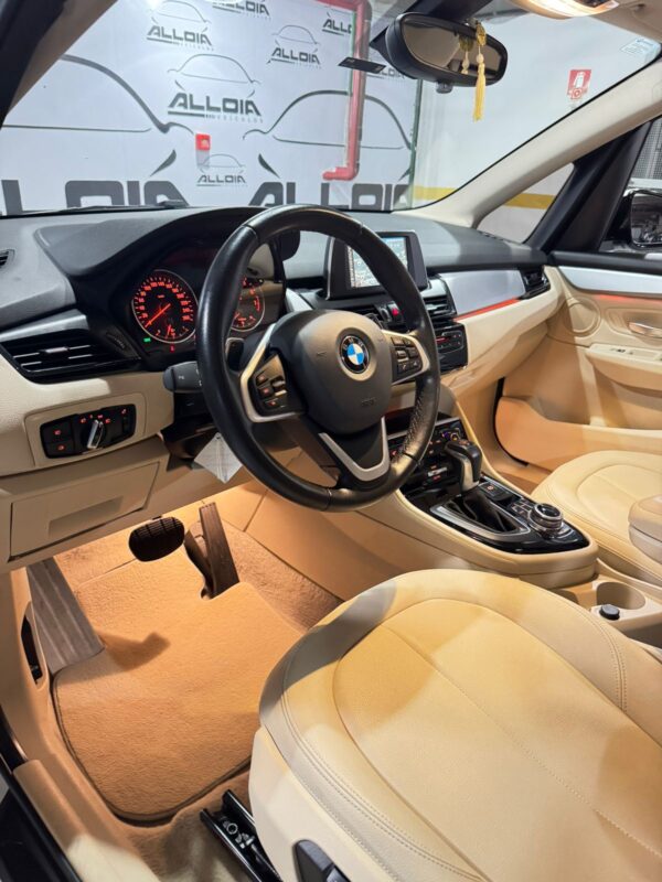 BMW 220i CAT ACTIVE FLEX 2.0TURBO AUTOMÁTICO - 2016/2017 com 75.000KM - Image 9