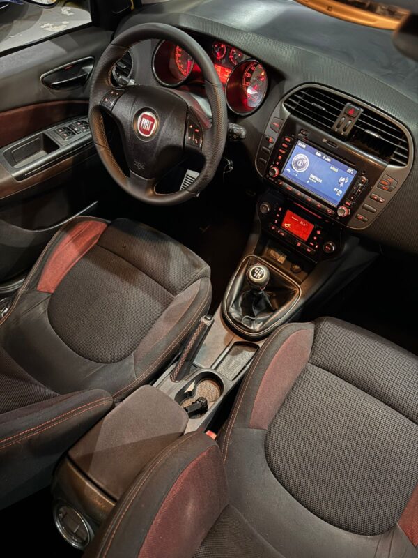 FIAT BRAVO T-JET 1.4TURBO MANUAL - 2011/2012 com 160.000KM - Image 12