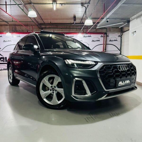AUDI Q5 S-LINE 2.0TFSI QUATTRO S-TRONIC AUT - 2021/2022 com 50.000KM