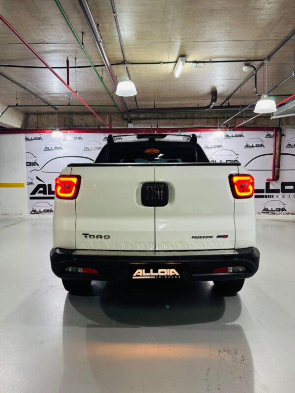FIAT TORO FREEDOM 2.0TURBO DIESEL 4X4 AUT - 2019/2019 com 97.000KM - Image 4