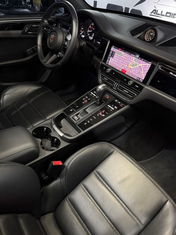 PORSCHE MACAN T 2.0 PDK 4WD AUT - 2023/2024 com apenas 9.400KM - Image 11