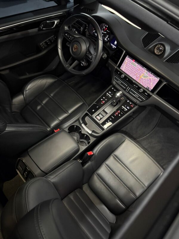 PORSCHE MACAN T 2.0 PDK 4WD AUT - 2023/2024 com apenas 9.400KM - Image 12