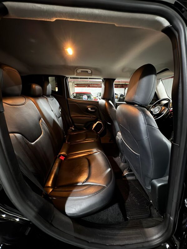 JEEP RENEGADE LONGITUDE 1.8FLEX AUT - 2015/2016 com 109.000KM - Image 12