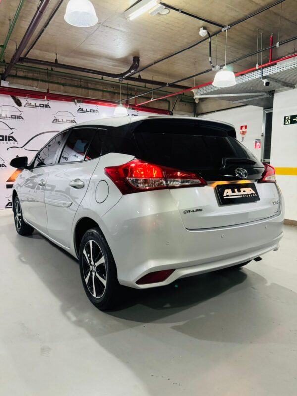 TOYOTA YARIS HATCH XL LIVE 1.3FLEX AUTOMÁTICO - 2020/2021 com 28.200KM - Image 3