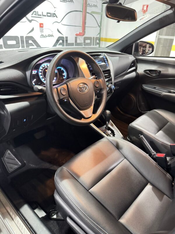 TOYOTA YARIS HATCH XL LIVE 1.3FLEX AUTOMÁTICO - 2020/2021 com 28.200KM - Image 8
