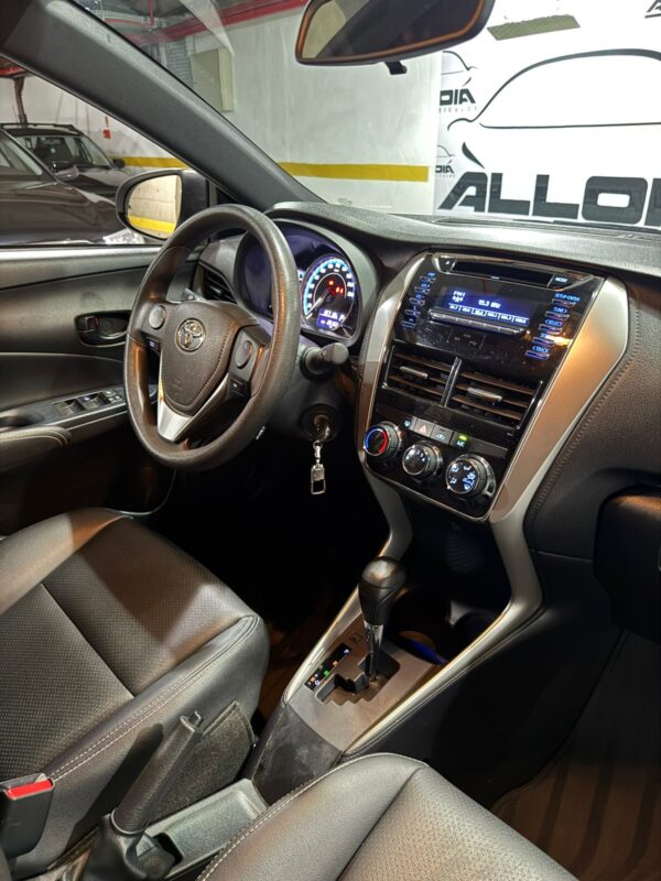 TOYOTA YARIS HATCH XL LIVE 1.3FLEX AUTOMÁTICO - 2020/2021 com 28.200KM - Image 9