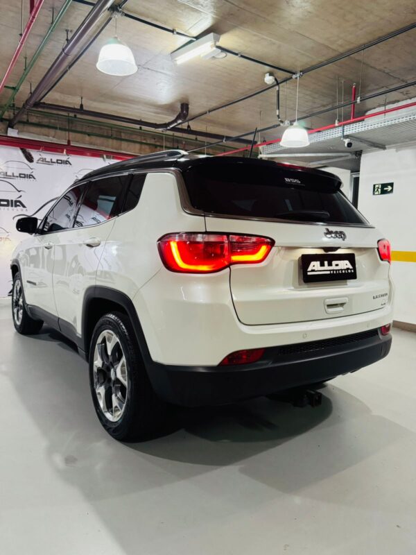 JEEP COMPASS LIMITED 2.0FLEX AUT *BLINDADO NÍVEL III-A* - 2017/2018 com apenas 64.000KM - Image 4