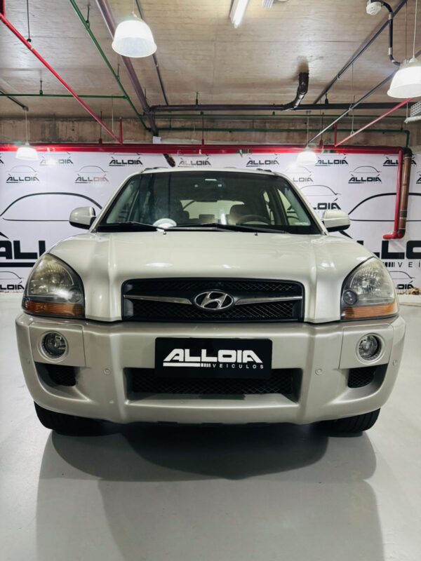 HYUNDAI TUCSON GLS 2.0 AUTOMÁTICA - 2011/2012 com 180.000KM - Image 2