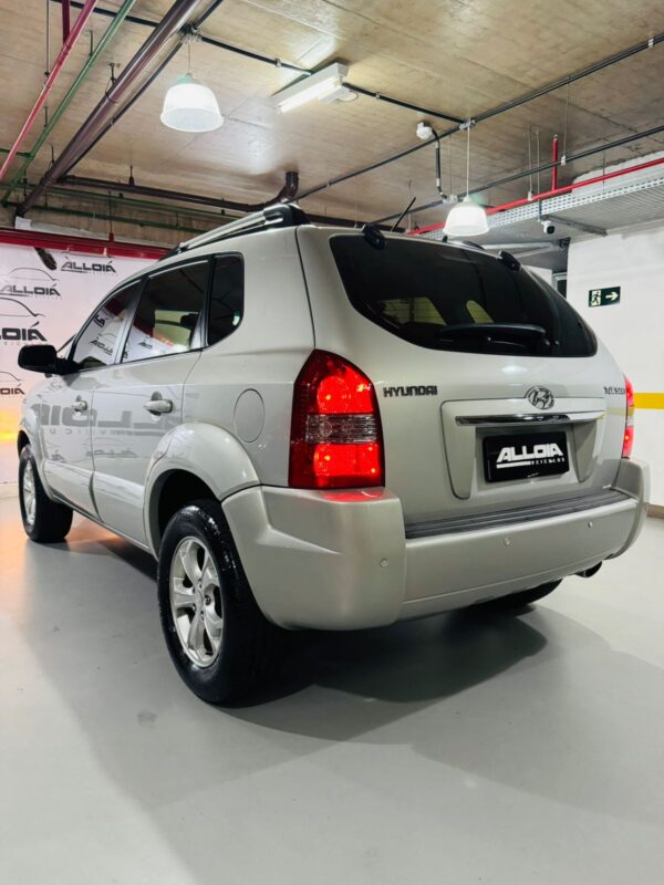 HYUNDAI TUCSON GLS 2.0 AUTOMÁTICA - 2011/2012 com 180.000KM - Image 4