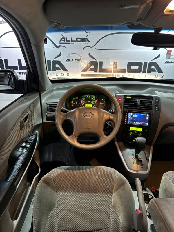 HYUNDAI TUCSON GLS 2.0 AUTOMÁTICA - 2011/2012 com 180.000KM - Image 8