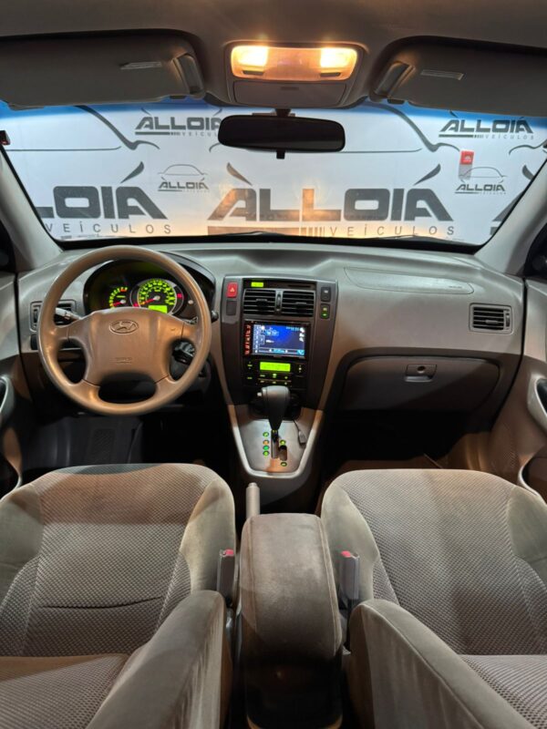 HYUNDAI TUCSON GLS 2.0 AUTOMÁTICA - 2011/2012 com 180.000KM - Image 7