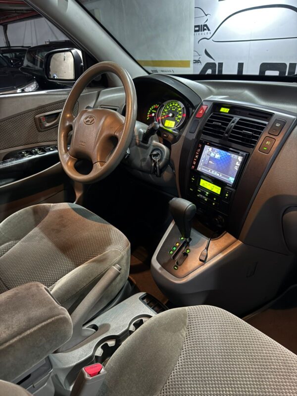HYUNDAI TUCSON GLS 2.0 AUTOMÁTICA - 2011/2012 com 180.000KM - Image 9