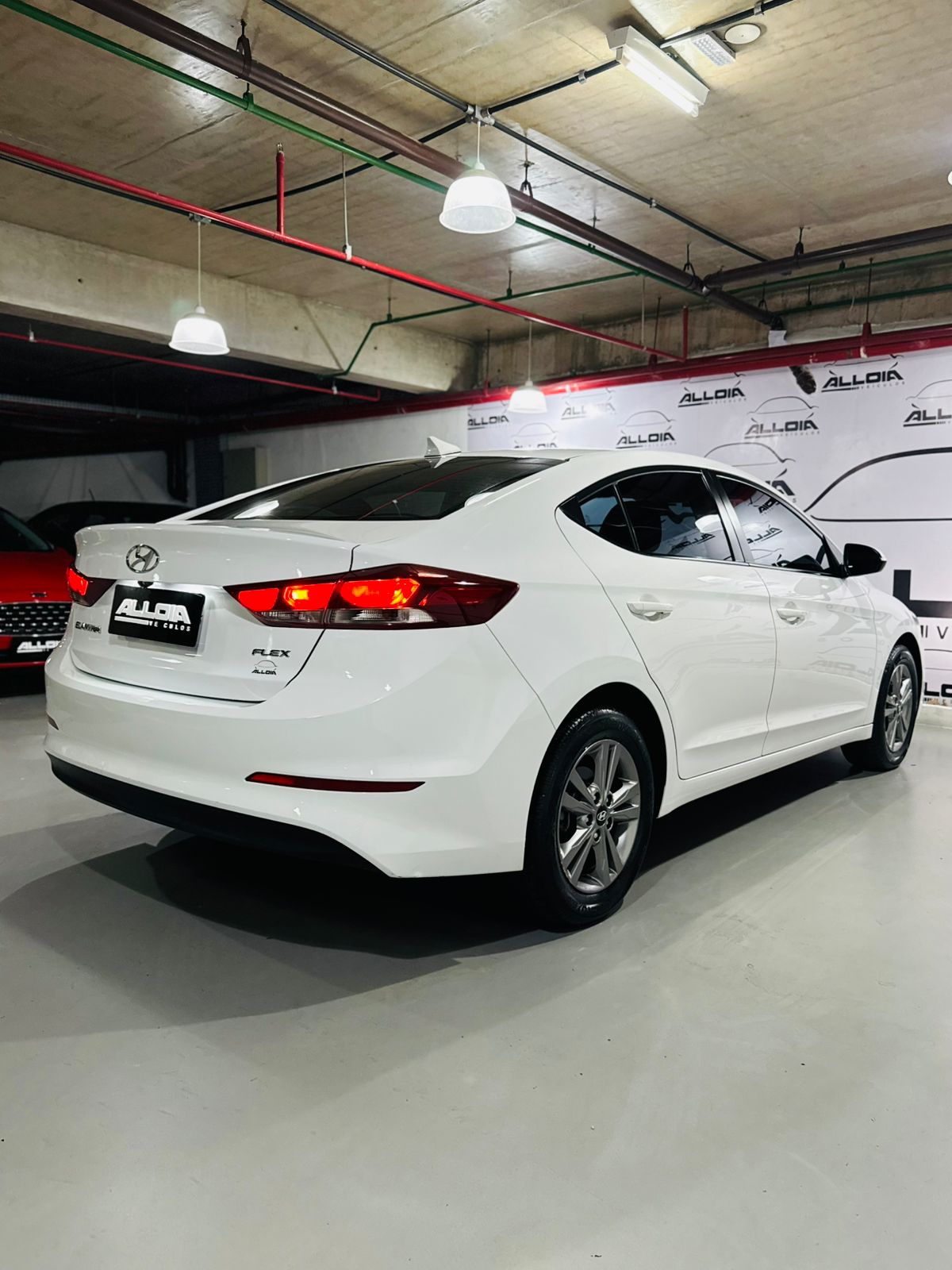 HYUNDAI ELANTRA 2.0FLEX AUTOMÁTICO - 2017/2018 com 69.000KM - Image 6