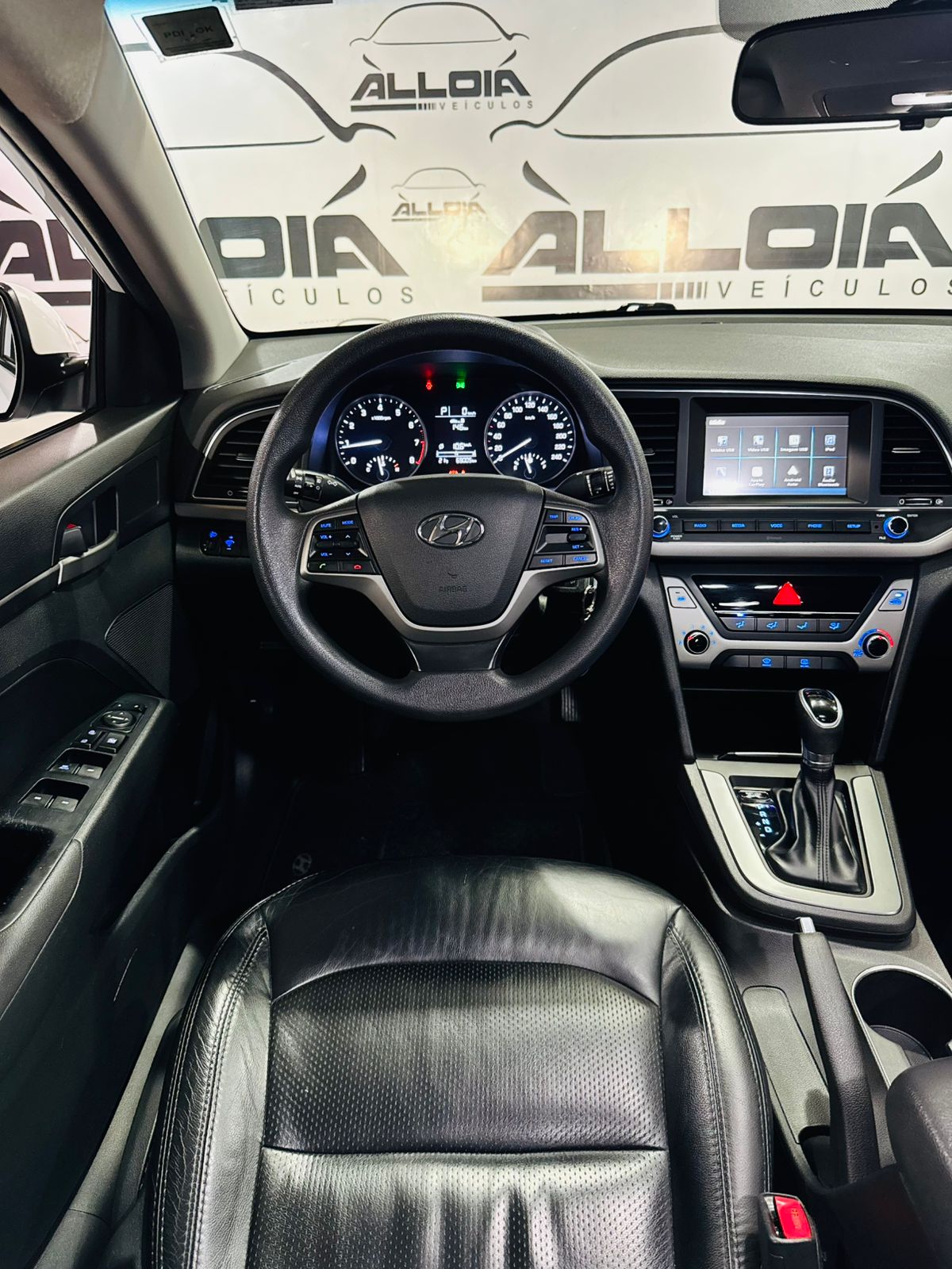 HYUNDAI ELANTRA 2.0FLEX AUTOMÁTICO - 2017/2018 com 69.000KM - Image 8