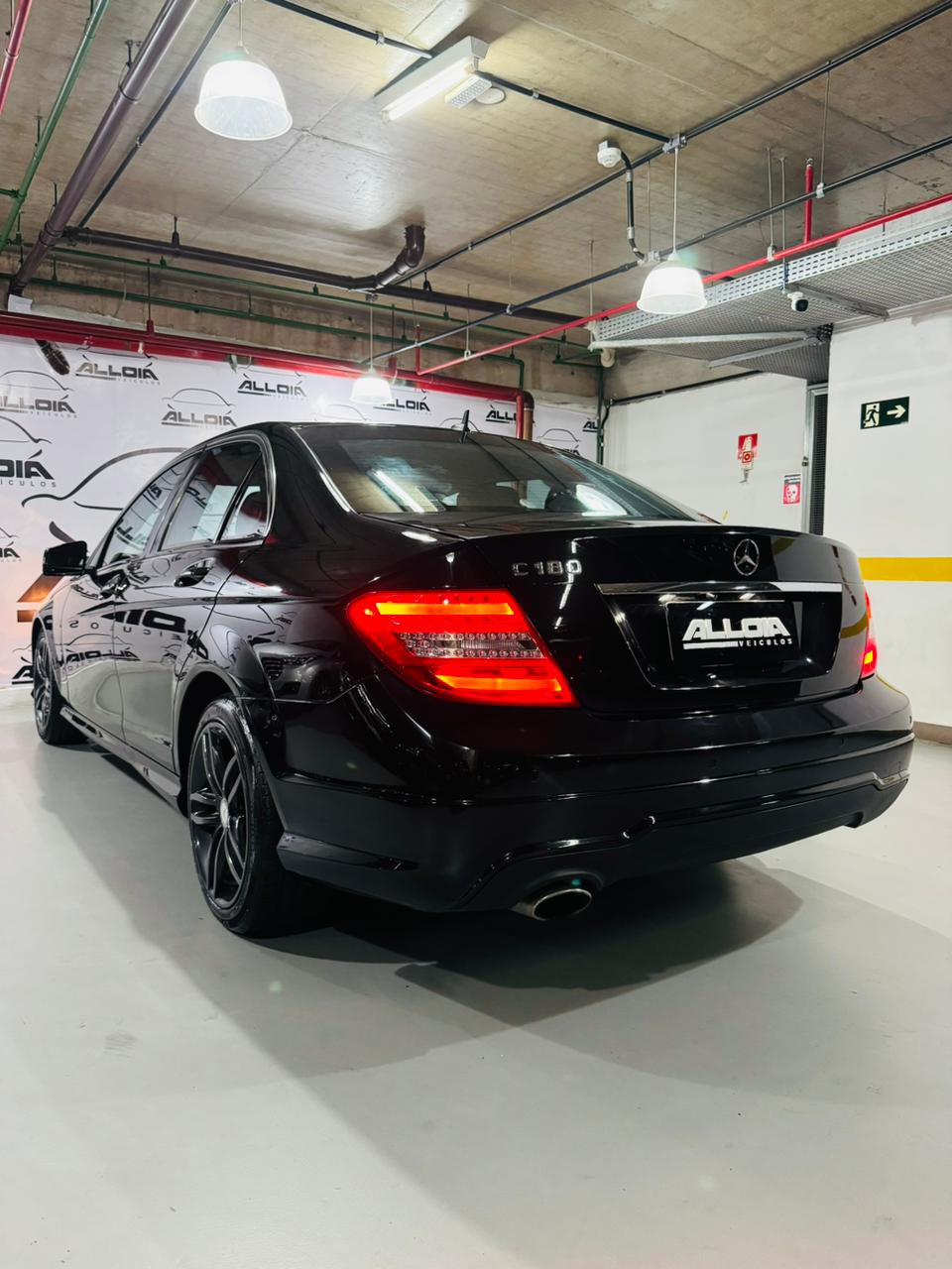 MERCEDES C180 SPORT 1.6TURBO AUT - 2013/2013 com 132.000KM - Image 5