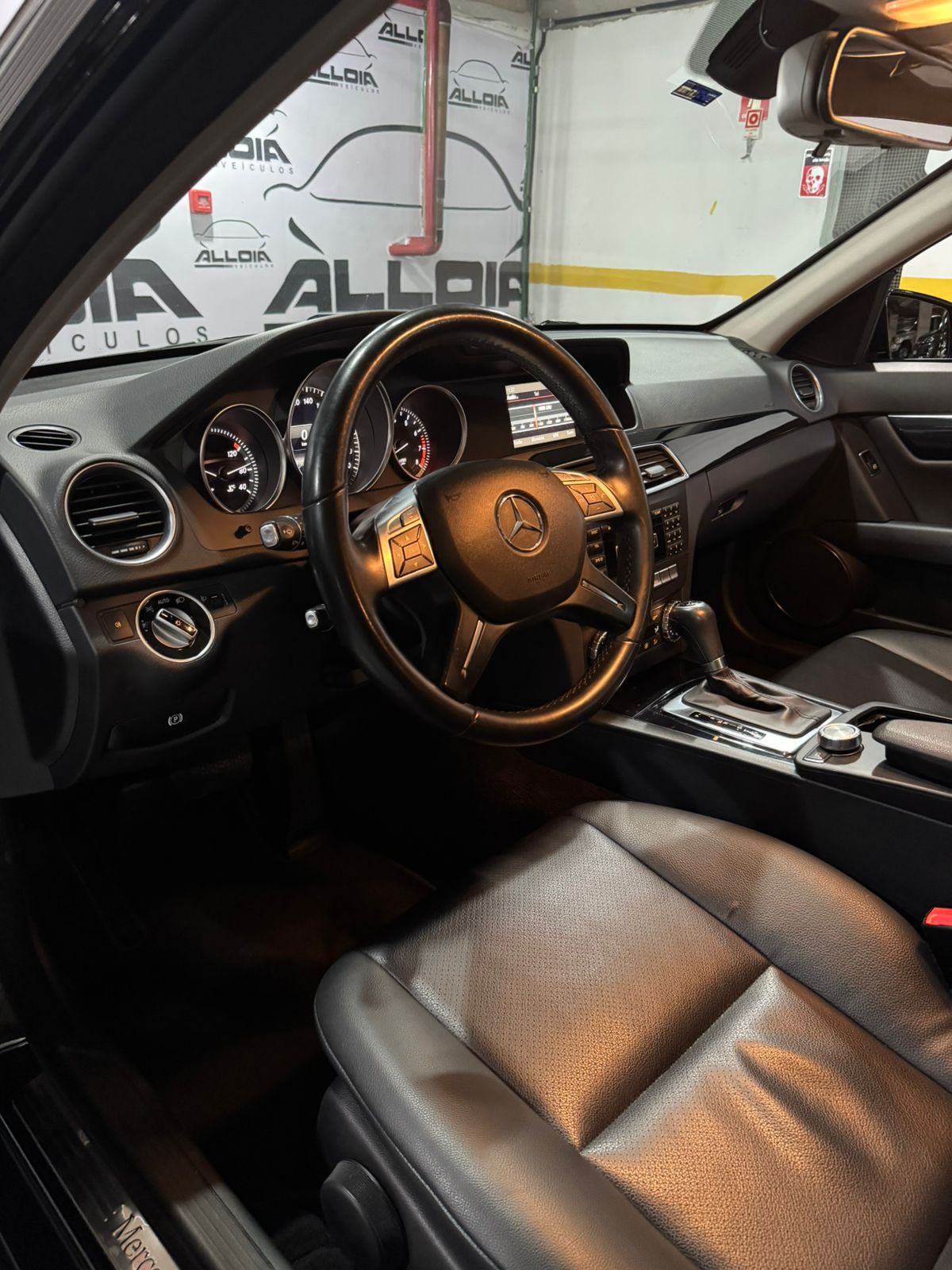 MERCEDES C180 SPORT 1.6TURBO AUT - 2013/2013 com 132.000KM - Image 10