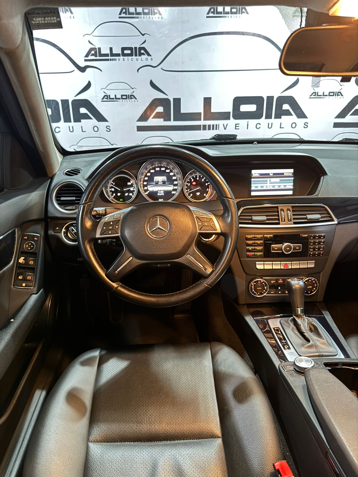 MERCEDES C180 SPORT 1.6TURBO AUT - 2013/2013 com 132.000KM - Image 9