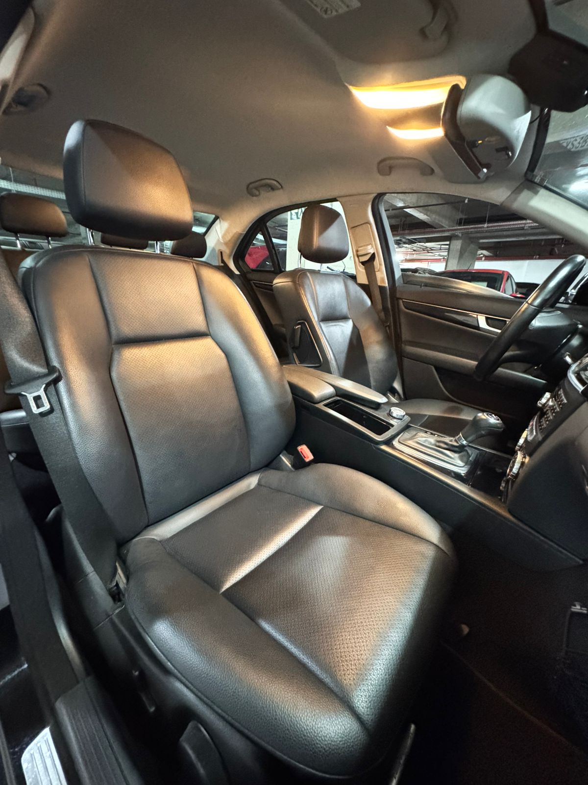 MERCEDES C180 SPORT 1.6TURBO AUT - 2013/2013 com 132.000KM - Image 12