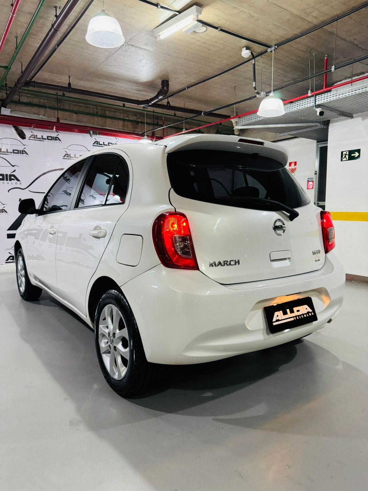 NISSAN MARCH SV 1.6FLEX - 2018/2019 com 58.000KM - Image 4