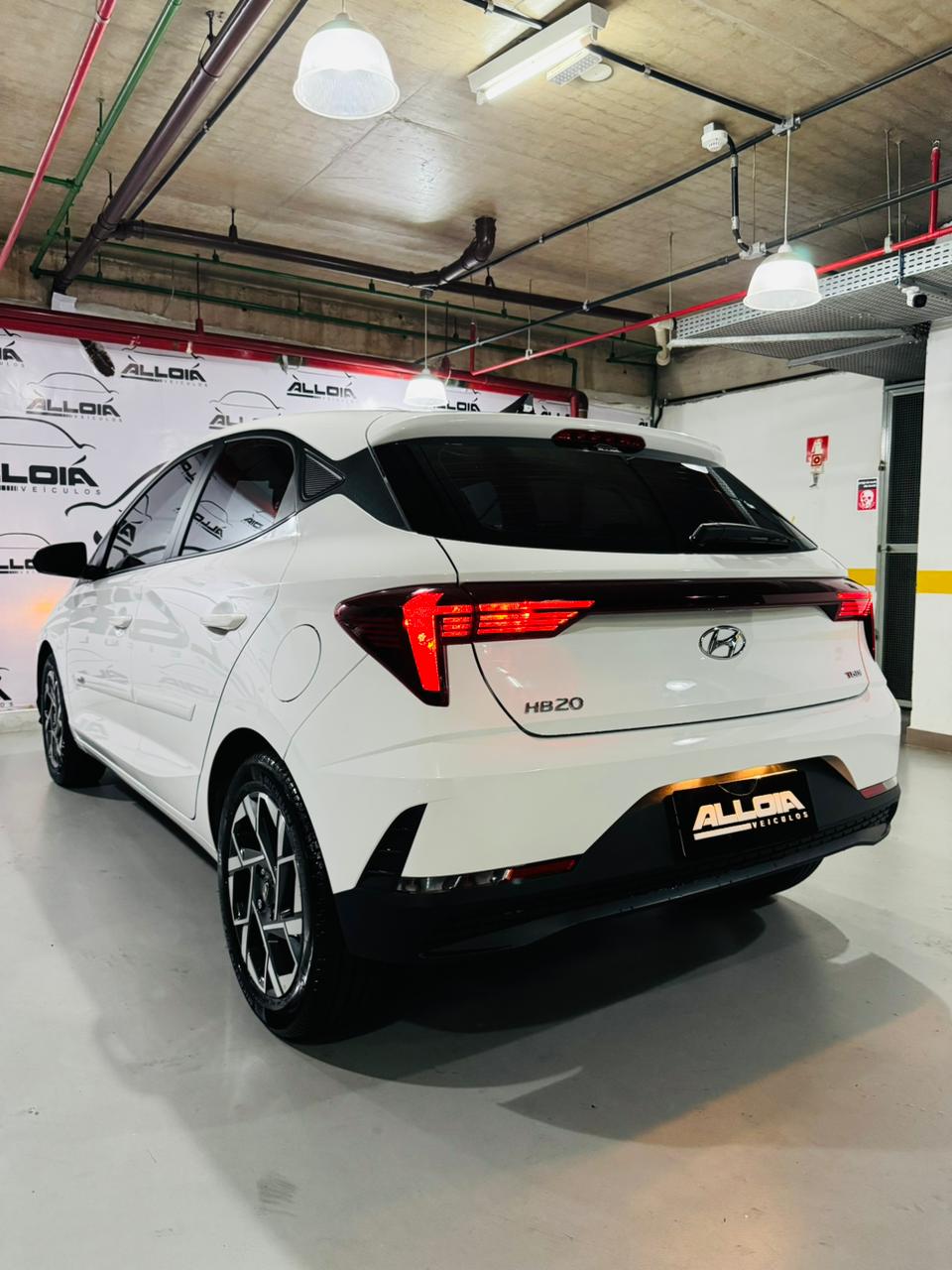 HYUNDAI HB2O COMFORT 1.OTURBO GDI AUT - 2023/2024 com apenas 3.400KM - Image 4