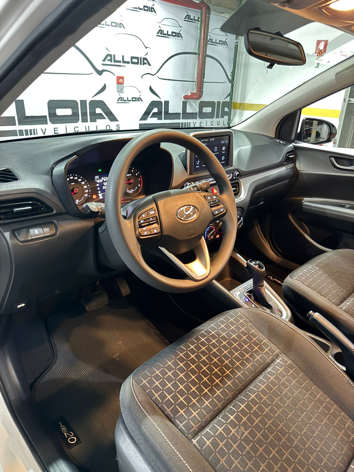 HYUNDAI HB2O COMFORT 1.OTURBO GDI AUT - 2023/2024 com apenas 3.400KM - Image 9