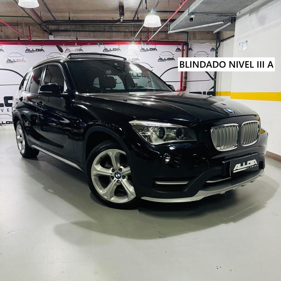 BMW X1 SDRIVE20I 2.0TURBO AUT *BLINDADO NÍVEL III-A* - 2014/2015 com apenas 85.000KM