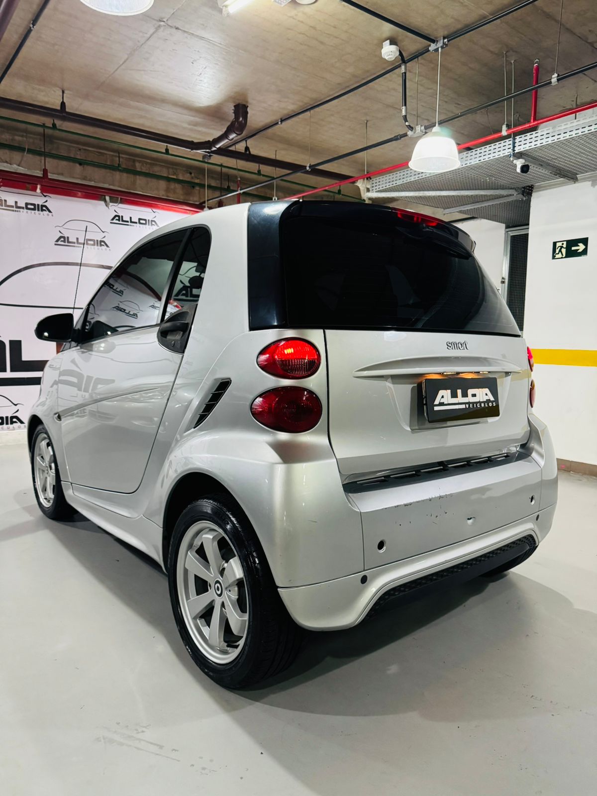 SMART FORTWO COUPÉ 1.0TURBO AUTOMÁTICO - 2013/2013 com 90.500KM - Image 4