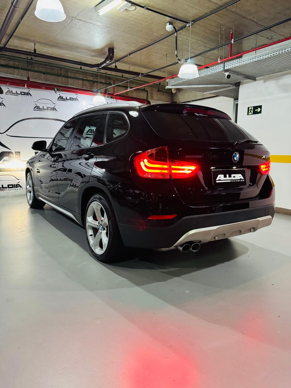 BMW X1 SDRIVE20I 2.0TURBO AUT *BLINDADO NÍVEL III-A* - 2014/2015 com apenas 85.000KM - Imagem 4