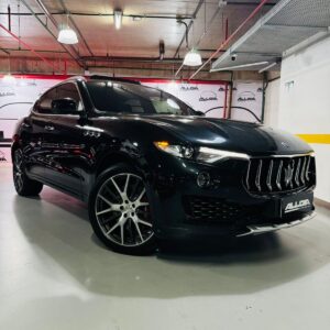 MASERATI LEVANTE S Q4 3.0 V6 TURBO AUTOMÁTICO (430CV) - 2017/2017 COM APENAS 19.900KM
