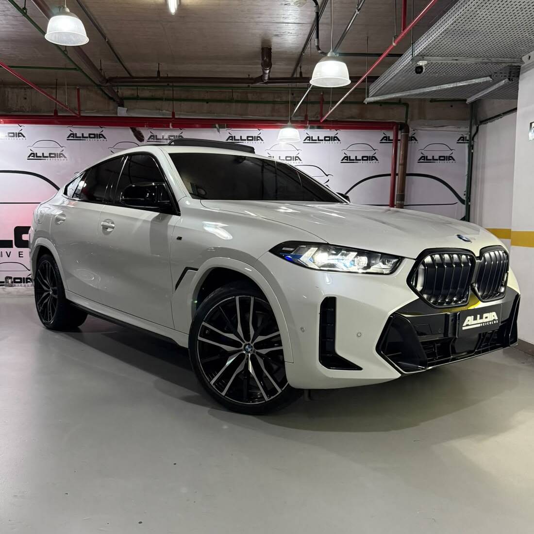 BMW X6 XDRIVE 40i M SPORT 3.0BI-TURBO HÍBRIDO AUT - 2023/2024 com 35.000KM