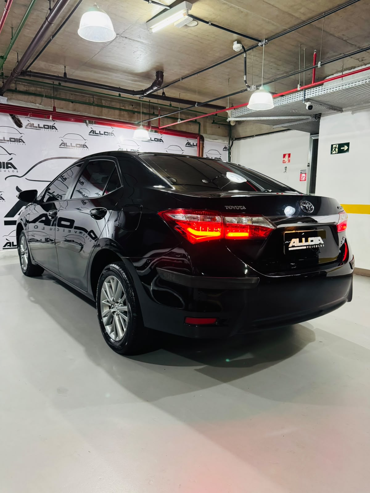 TOYOTA COROLLA XEI 2.0FLEX AUT - 2016/2017 com 107.000KM - Imagem 4