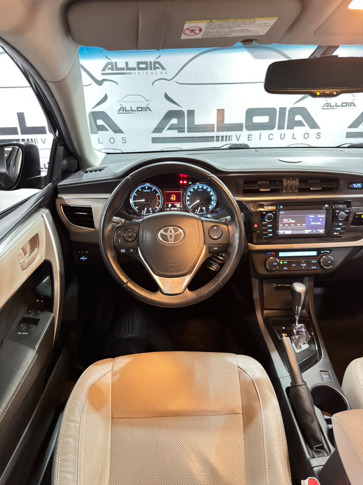 TOYOTA COROLLA XEI 2.0FLEX AUT - 2016/2017 com 107.000KM - Imagem 8