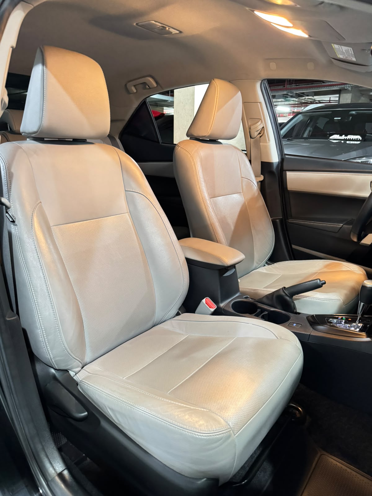 TOYOTA COROLLA XEI 2.0FLEX AUT - 2016/2017 com 107.000KM - Imagem 11