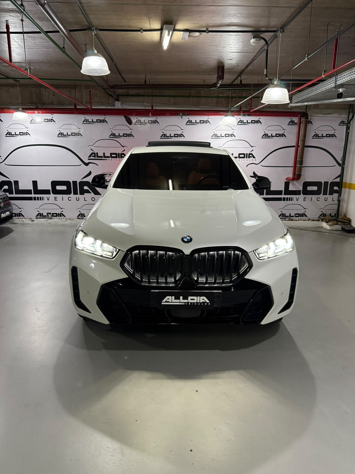 BMW X6 XDRIVE 40i M SPORT 3.0BI-TURBO HÍBRIDO AUT - 2023/2024 com 35.000KM - Imagem 2