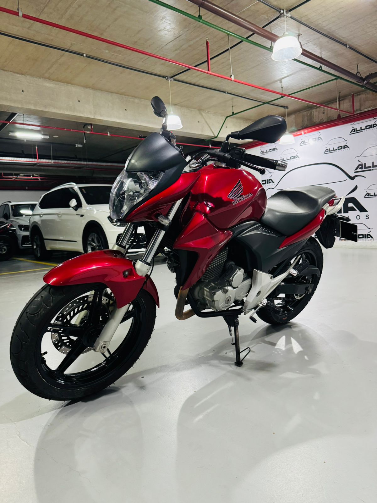 HONDA CB 300R - 2013/2013 com 91.000 KM - Imagem 3