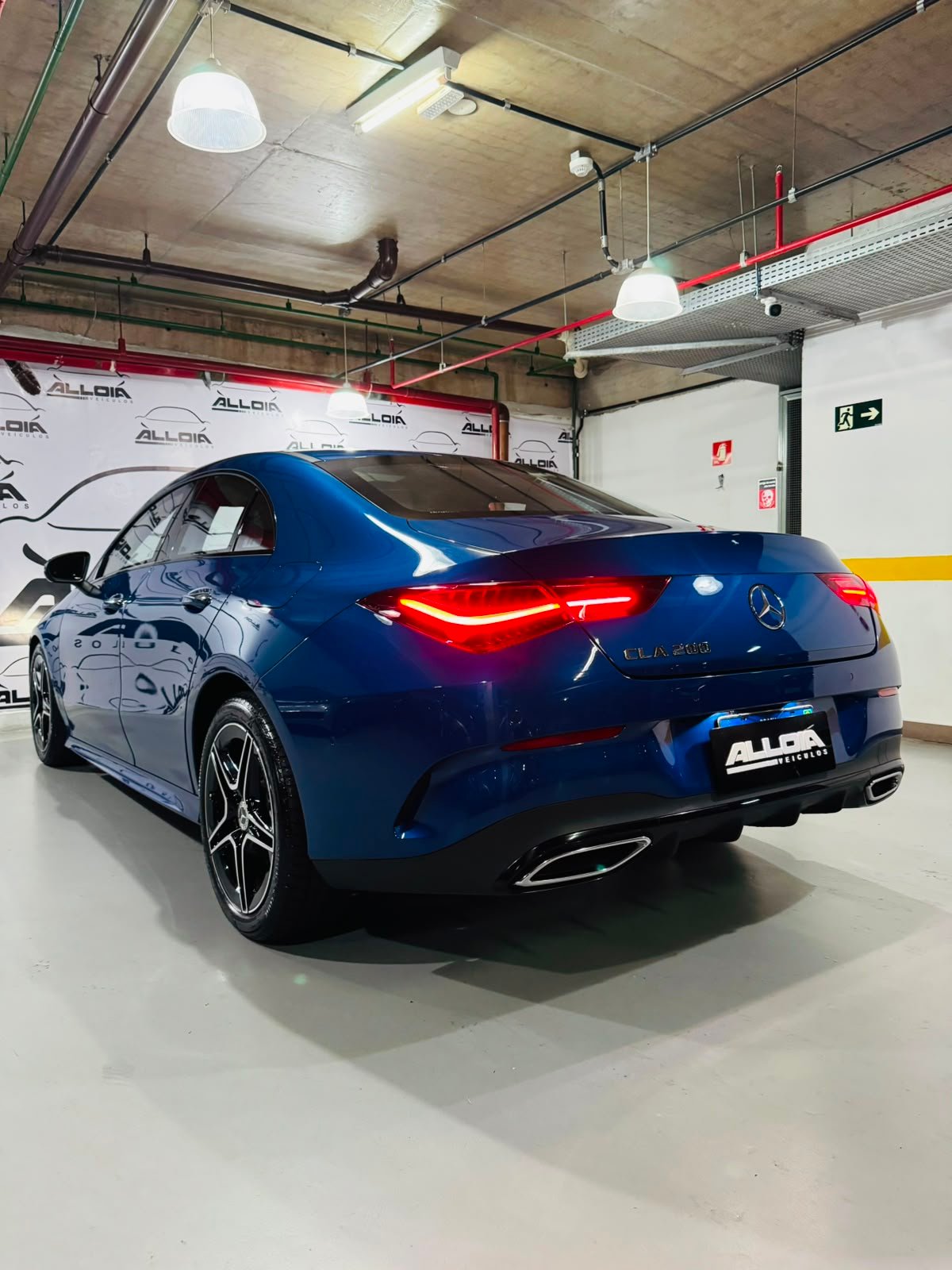 MERCEDES CLA200 AMG LINE 1.3TURBO HÍBRIDO - 2024/2025 com apenas 14.000KM - Imagem 4